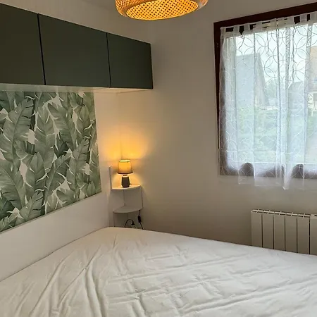 2p Rénové à Cabourg, Proche Et Thalasso, Avec Balcon Et Parking, 4 Pers. - Fr-1-487-368 * Cabourg